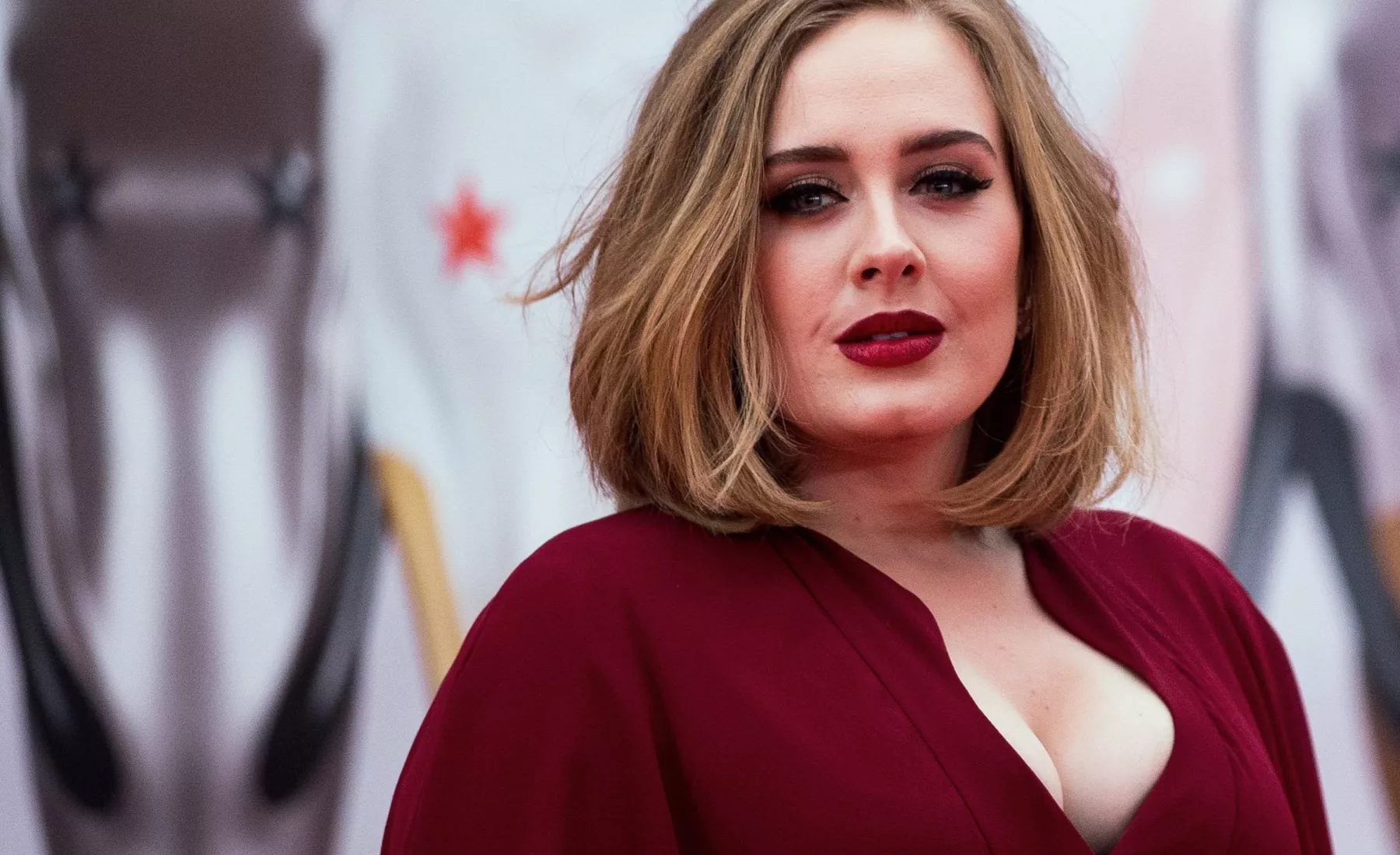 Adele zeigt sich mit frischen 32 Jahren!