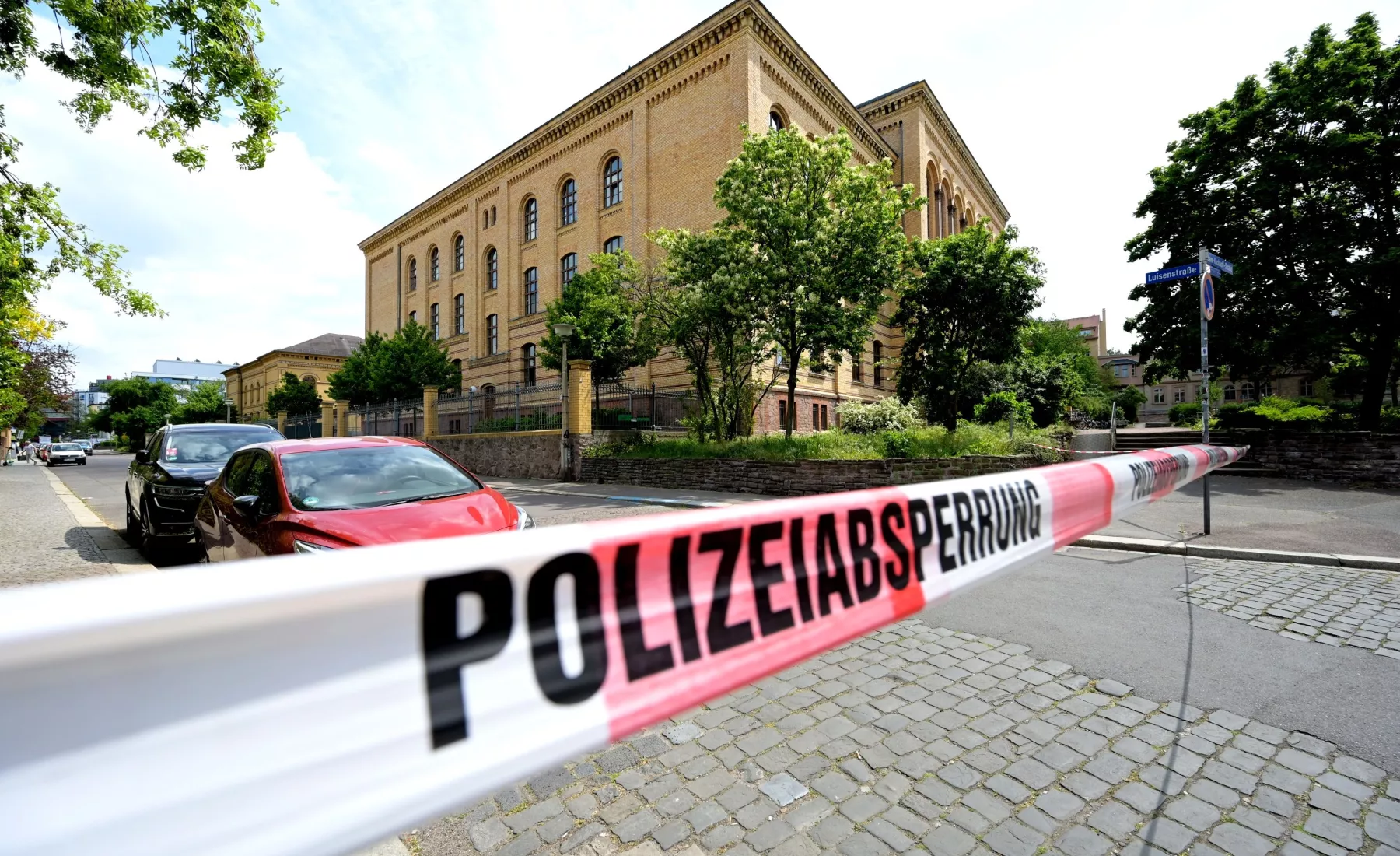Polizeieinsatz an einer Schule in Halle
