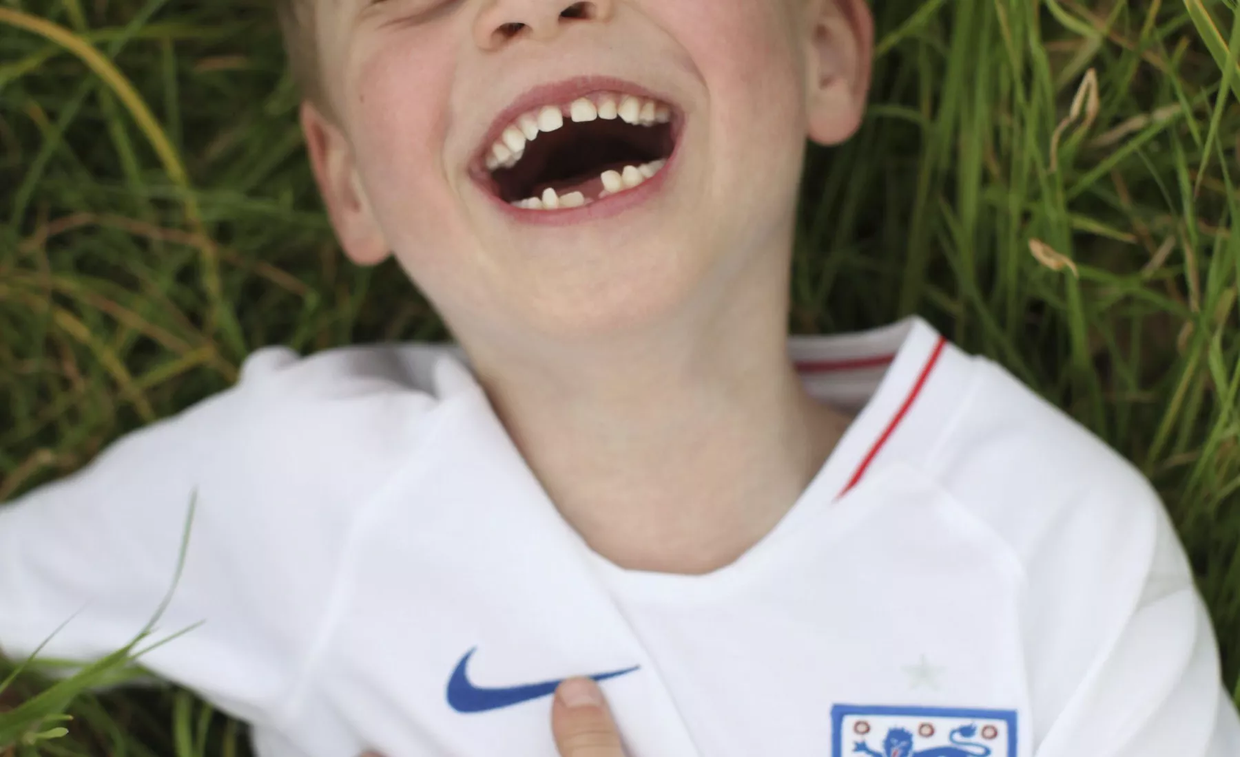 Kleiner Prinz George mit Zahnlücke