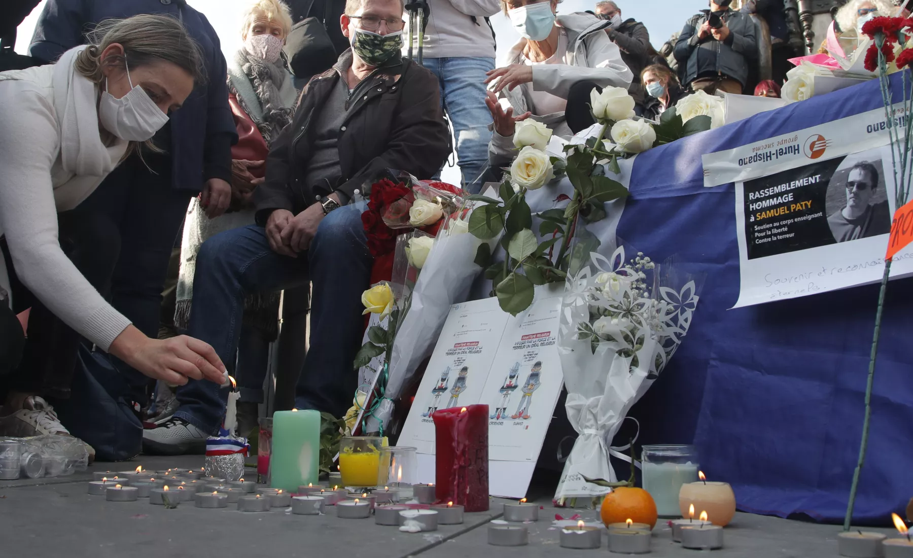 Gedenken an ermordeten Lehrer in Frankreich