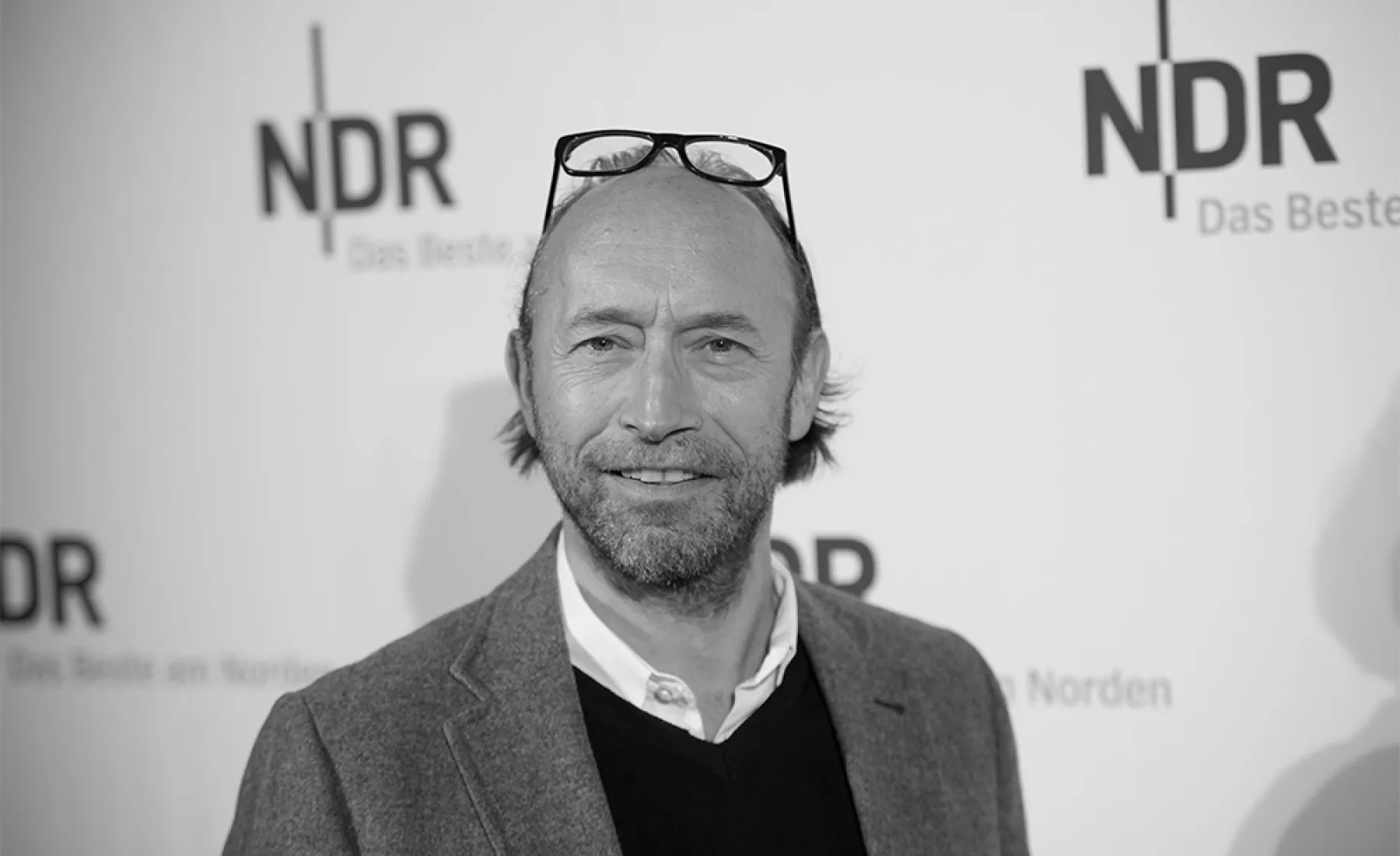 Der Schauspieler Sven Walser, aufgenommen bei einer Präsentation von neuen Folgen der TV-Serie "Neues aus Büttenwarder".