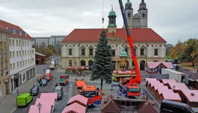 Weihnachtsbaum Magdeburg Alter Markt