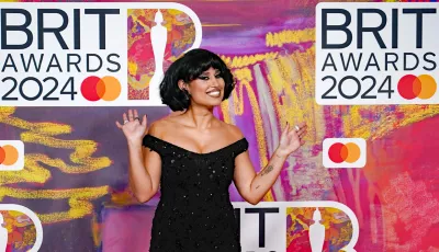 Sängerin Rayer bei den Brit Awards 2024