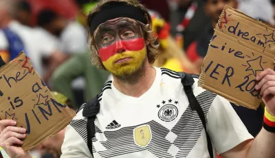 ein Fan Deutschlands nach dem Spiel