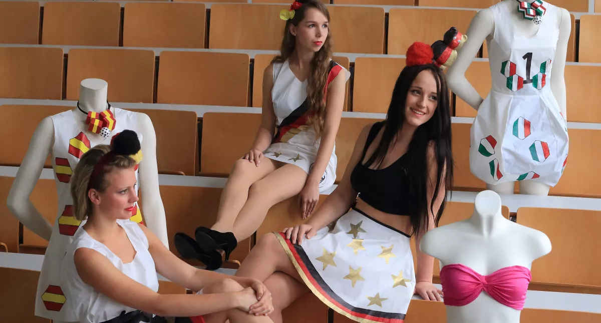 Magdeburger Modeschüler präsentieren WM-Kleidung für Frauen