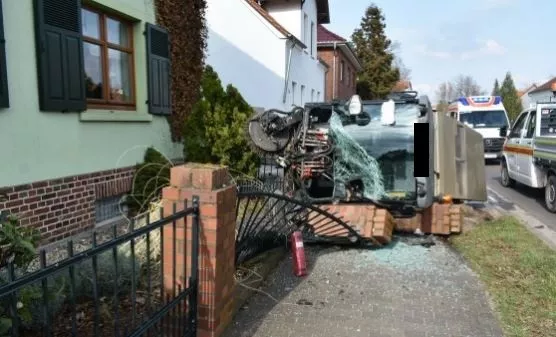 Kehrmaschinen-Unfall in Elbe-Parey