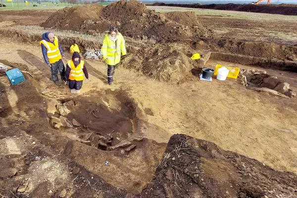 Ein Blick auf die Ausgrabungen auf dem Gelände von Daimler Truck
